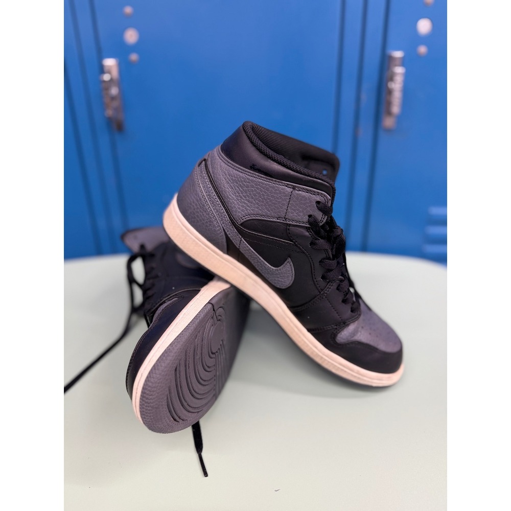 Nike Air Jordan 1 Mid Mens Black Dark Grey Sail 554724-041 Size 9